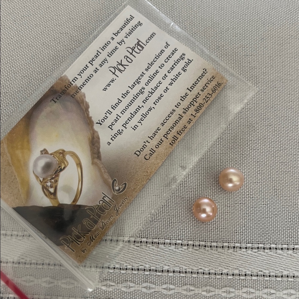 Pick a Pearl from Maui Divers 2 Cultured Pearls